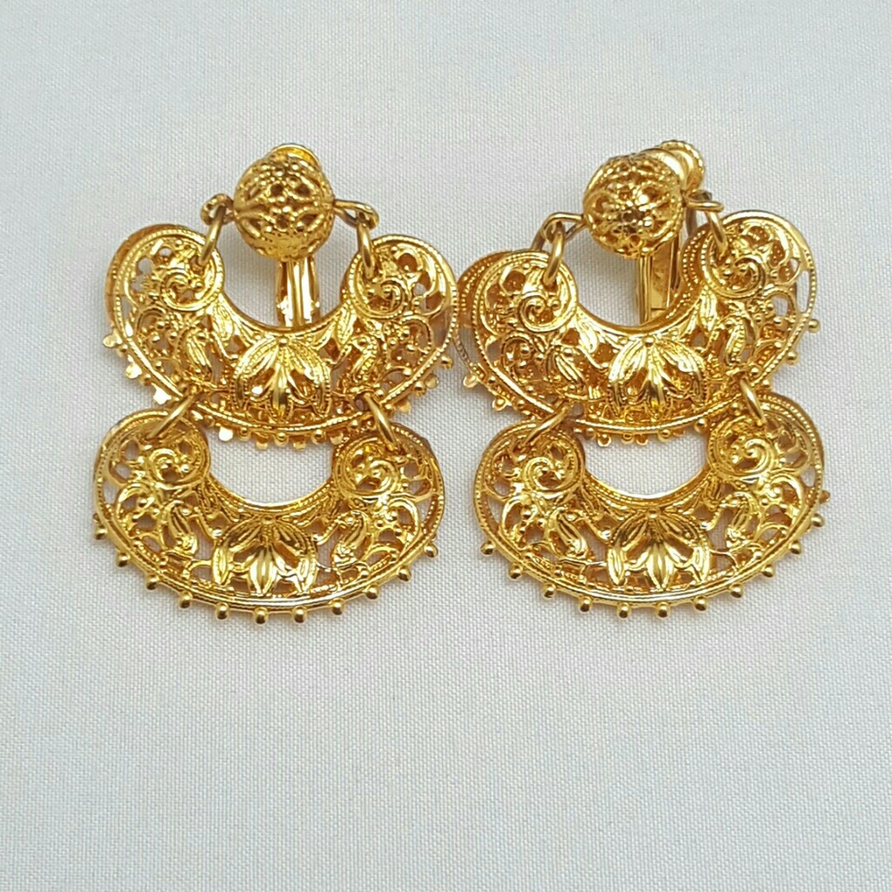 Vintage Vendome Signed Gold Tone Filigree Earrings